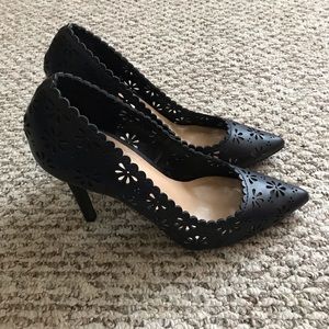 LC Lauren Conrad Women’s Floral Cut Out Black